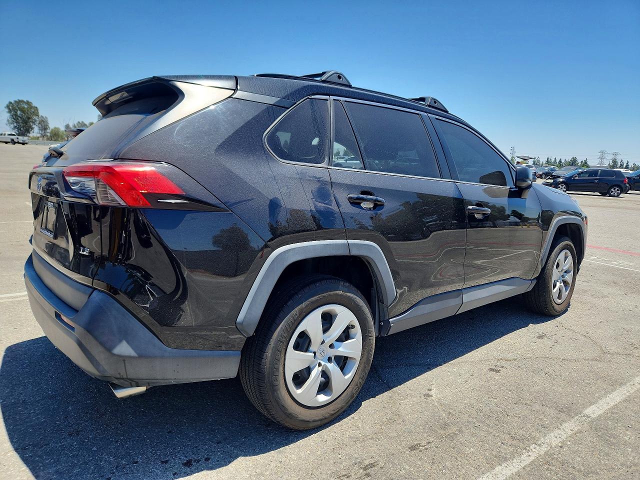 2021 TOYOTA RAV4 LE — снимка 3
