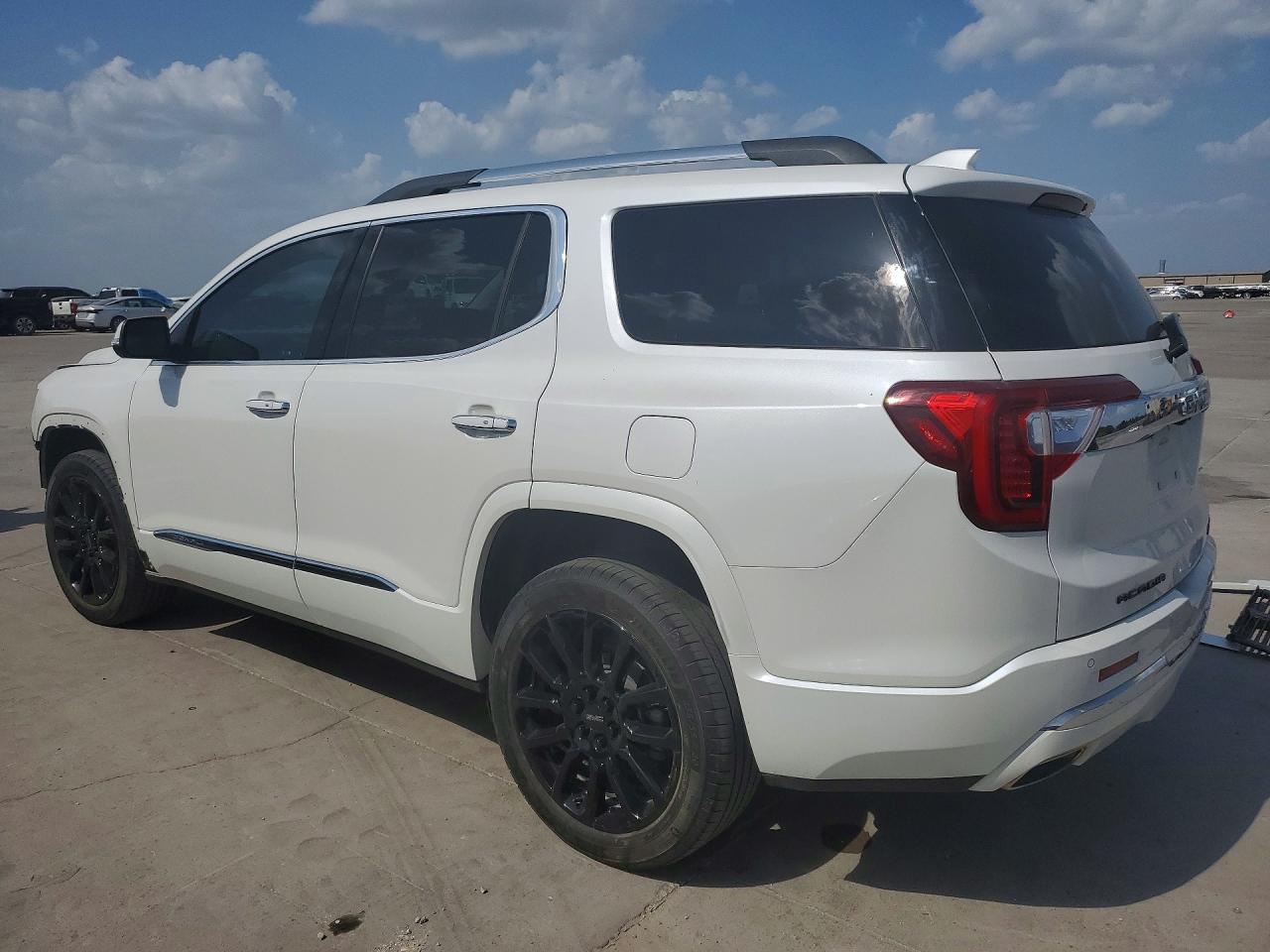2023 GMC ACADIA DENALI — снимка 2