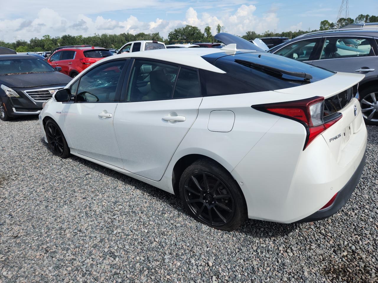 2019 TOYOTA PRIUS XLE — снимка 2