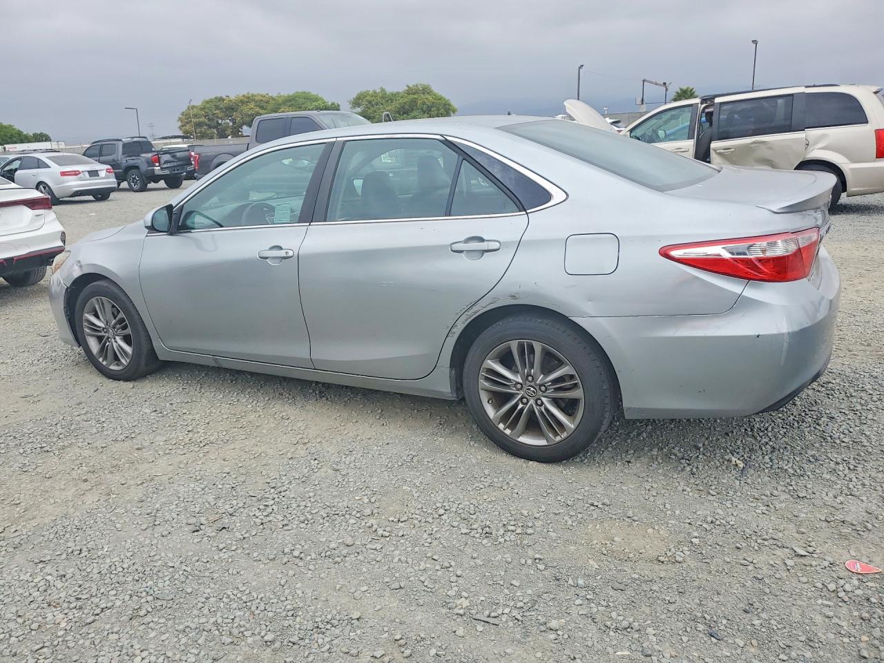 2016 TOYOTA CAMRY SE — снимка 2