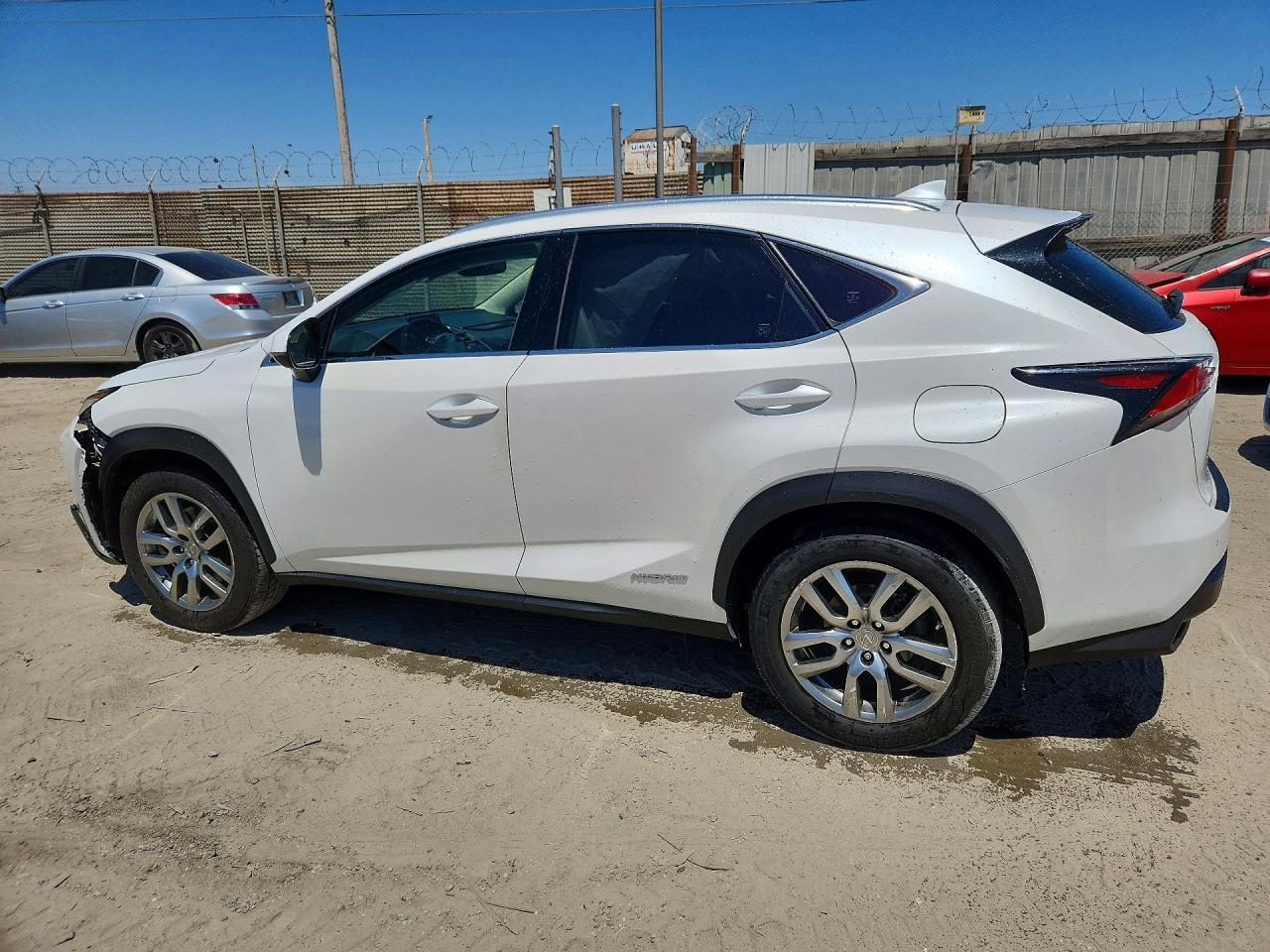 2016 LEXUS NX 300H — снимка 2