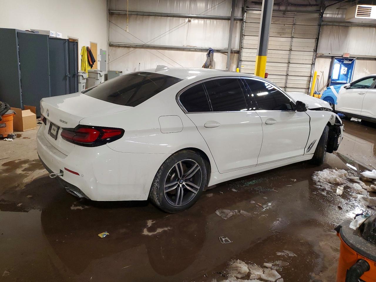 2022 BMW 530 XI — снимка 3