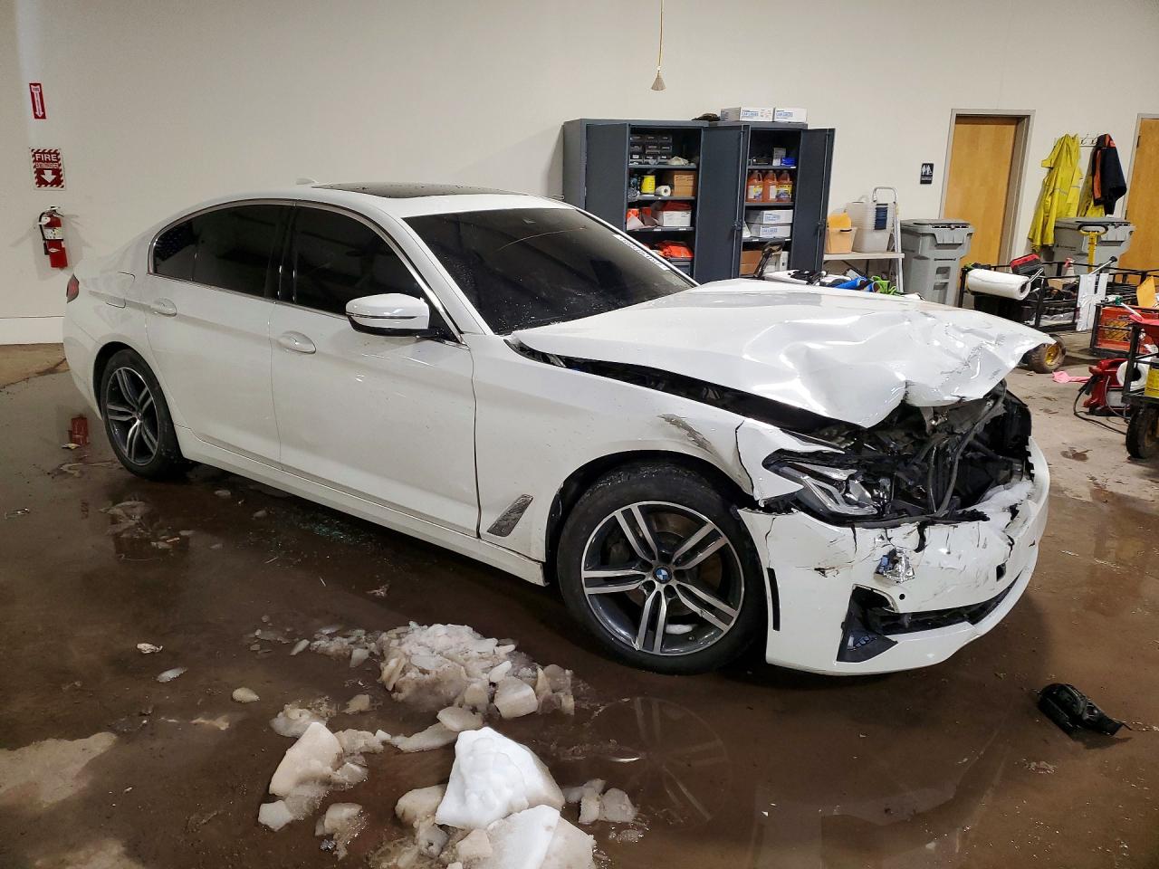 2022 BMW 530 XI — снимка 4