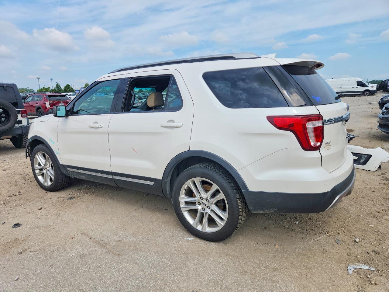 2016 FORD EXPLORER XLT — снимка 2
