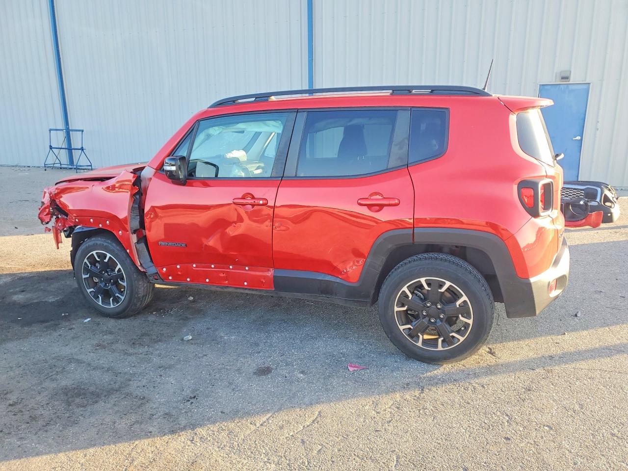 2023 JEEP RENEGADE LATITUDE — снимка 2