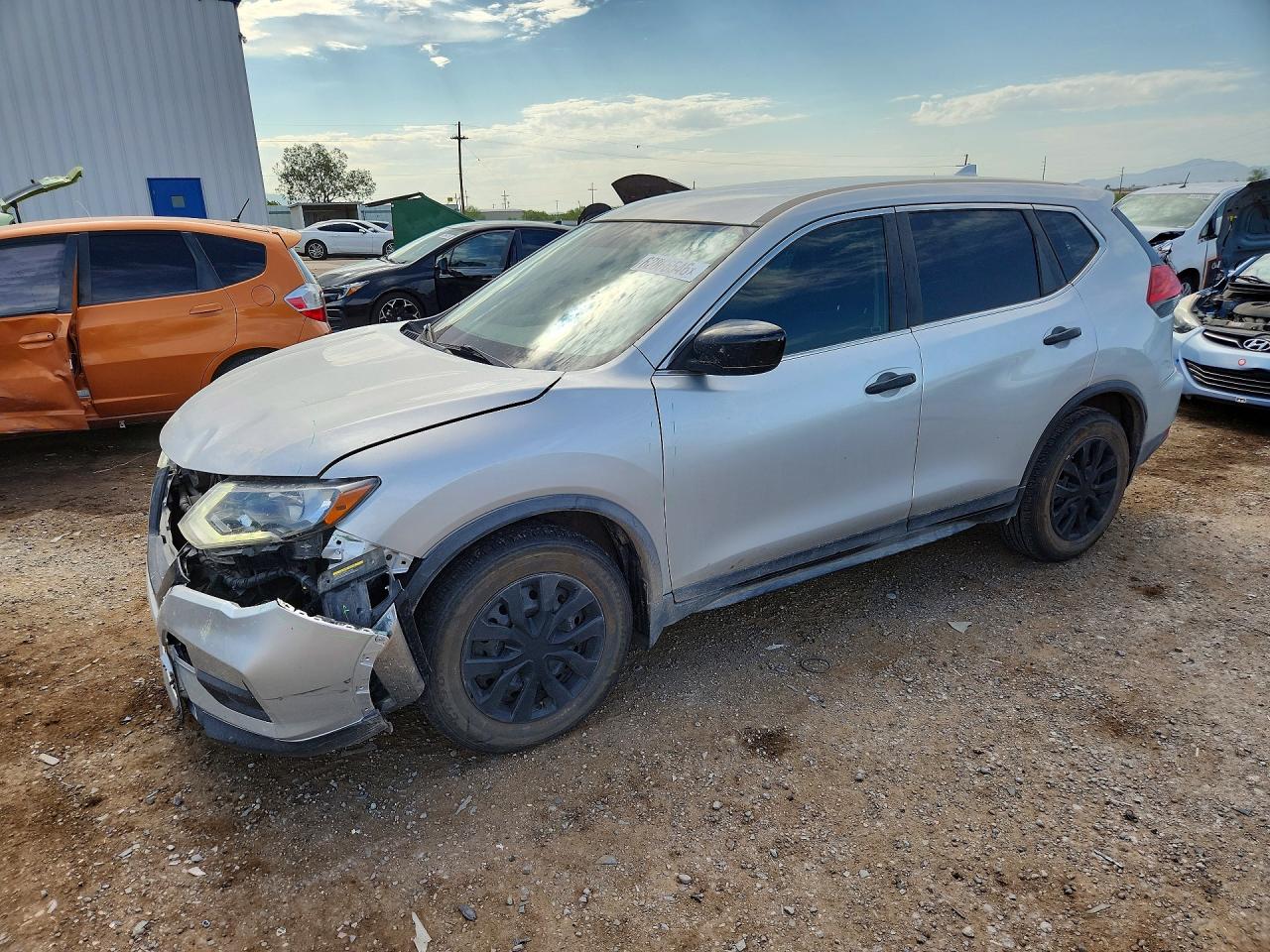2017 NISSAN ROGUE S