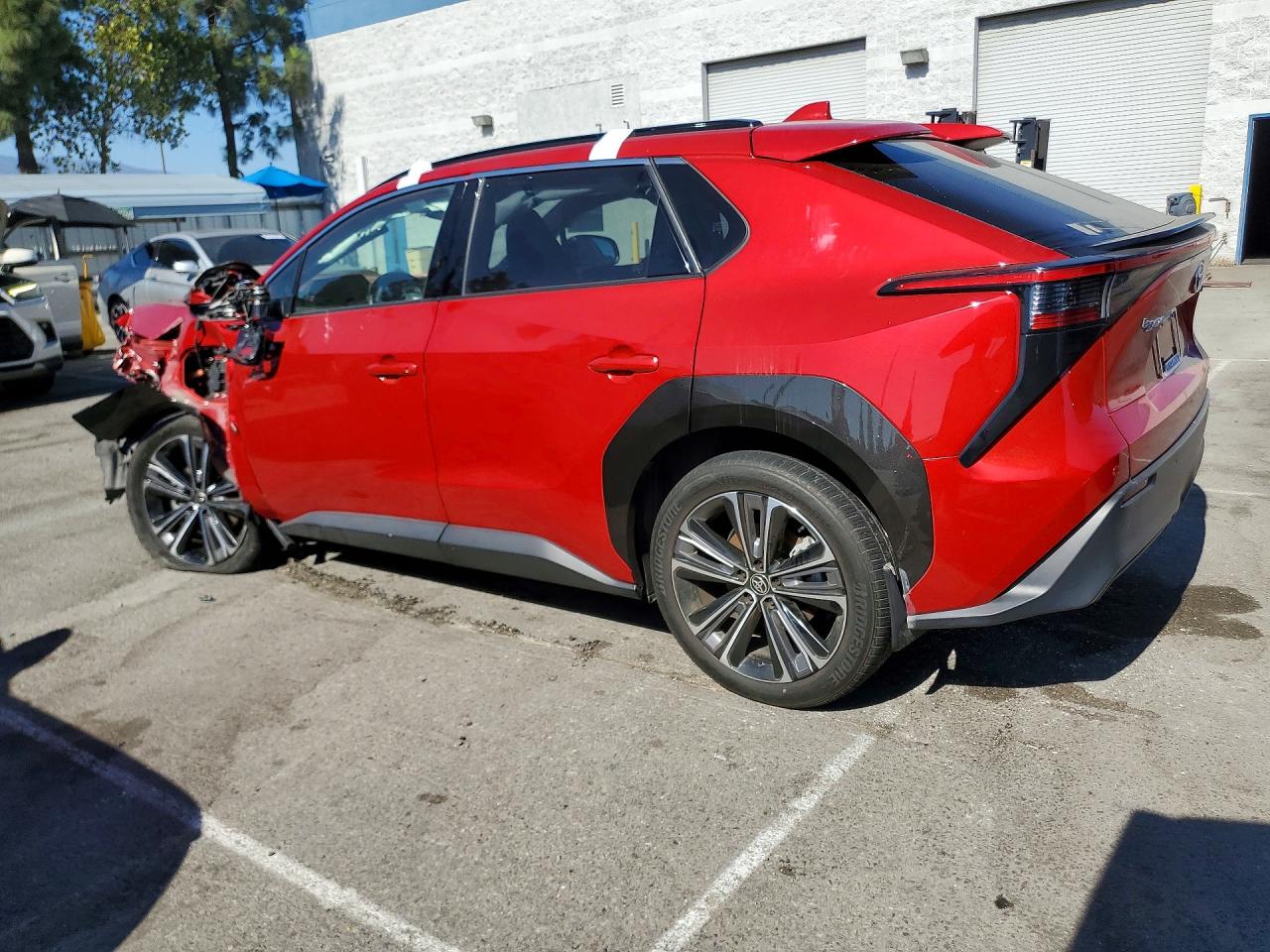 2023 TOYOTA BZ4X LIMITED — снимка 2