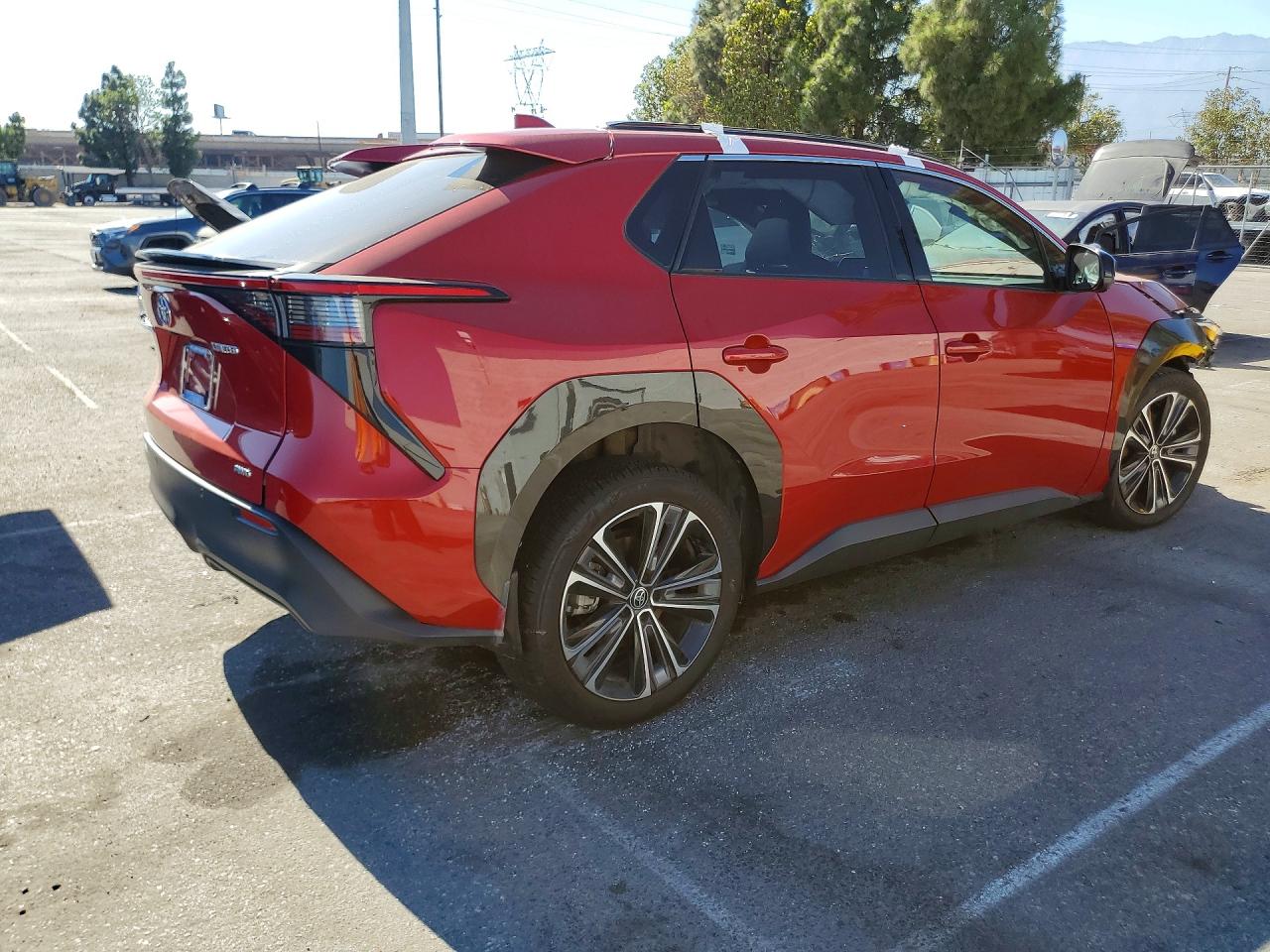 2023 TOYOTA BZ4X LIMITED — снимка 3