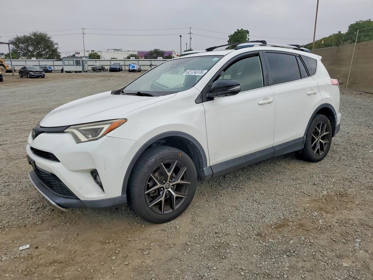 2016 TOYOTA RAV4 SE