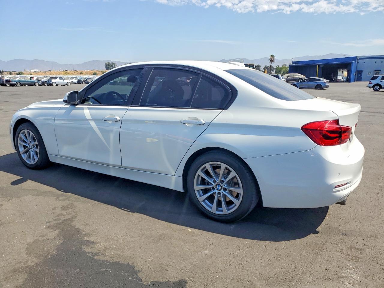2018 BMW 320 I — снимка 2