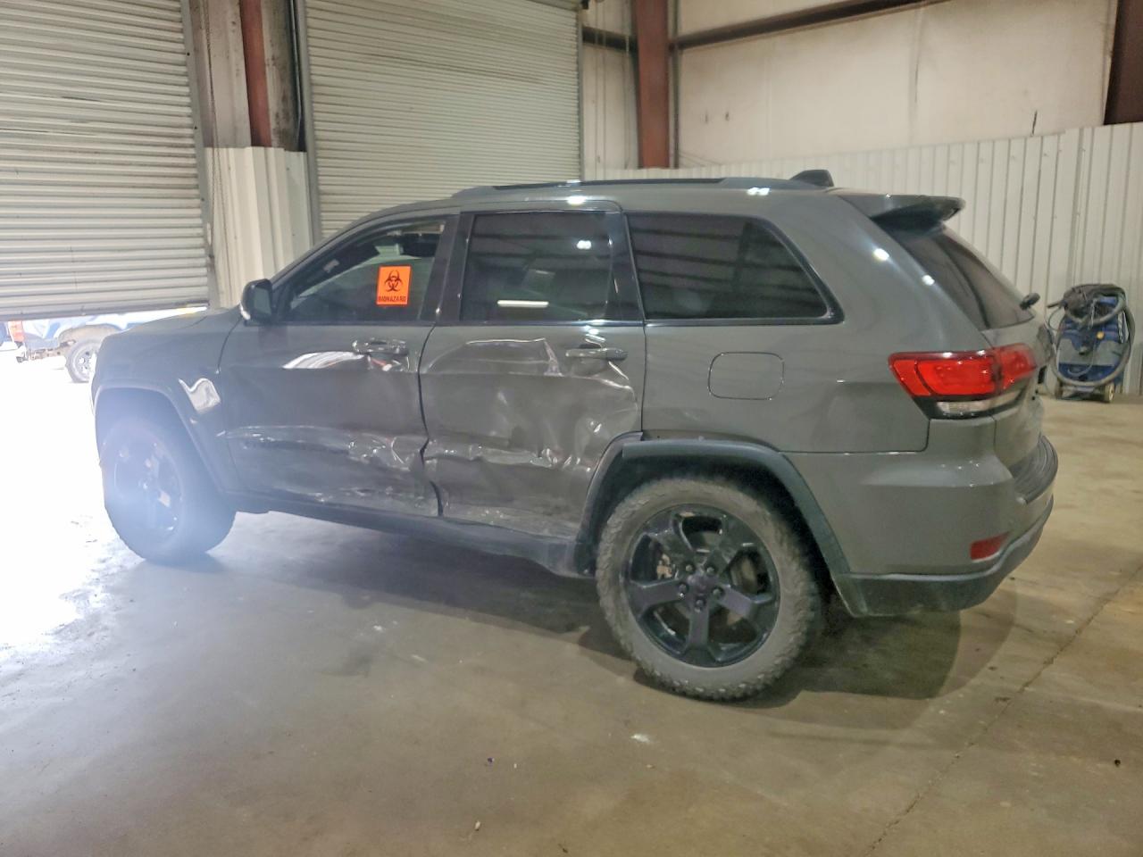 2019 JEEP GRAND CHEROKEE LAREDO — снимка 2