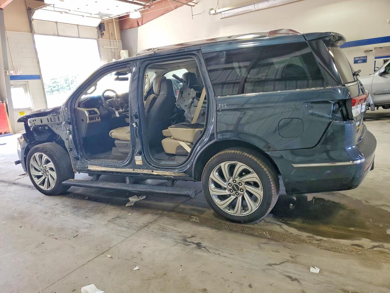2024 LINCOLN NAVIGATOR RESERVE — снимка 2