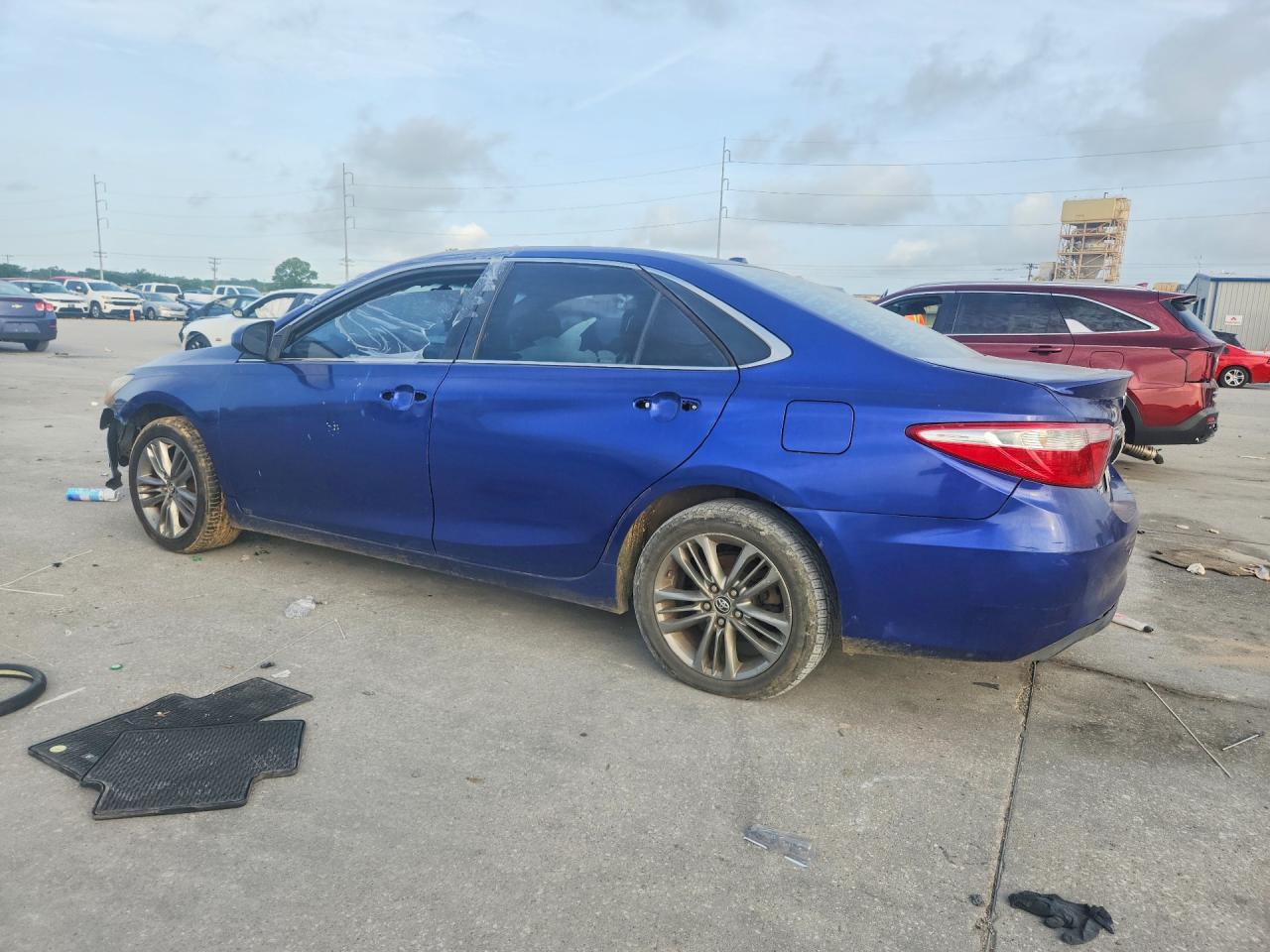 2016 TOYOTA CAMRY SE — снимка 2