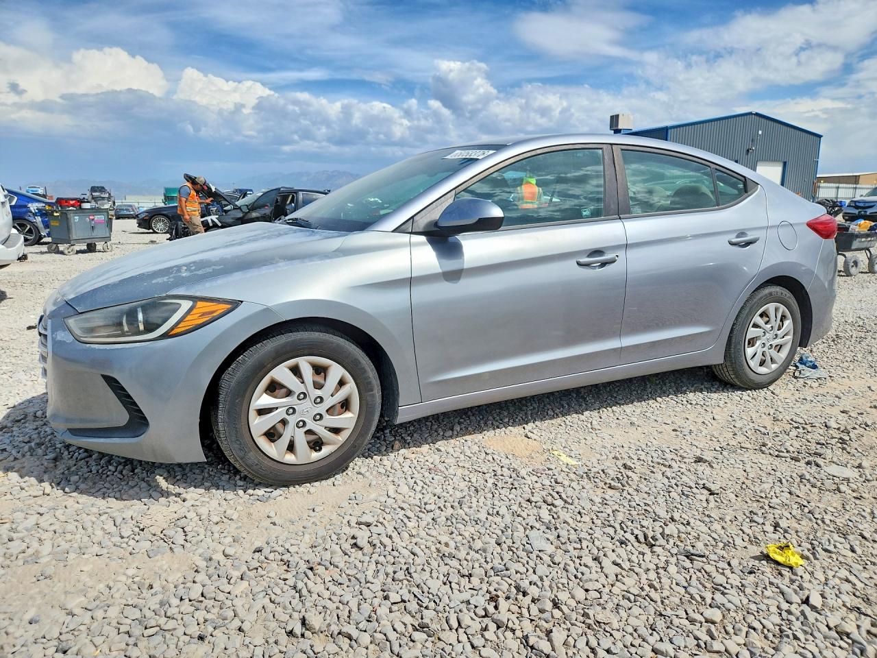 2017 HYUNDAI ELANTRA SE