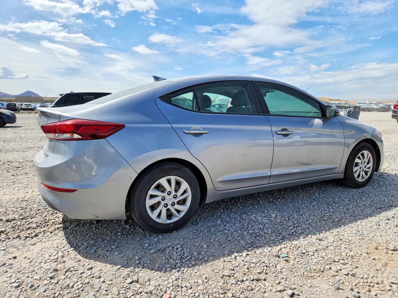 2017 HYUNDAI ELANTRA SE — снимка 3