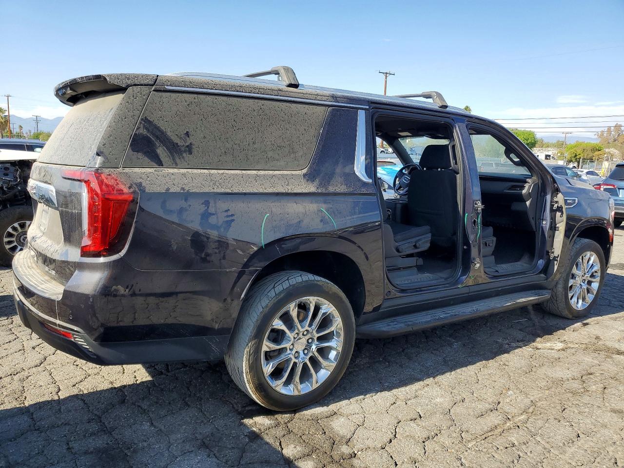 2023 GMC YUKON XL C1500 SLE — снимка 3