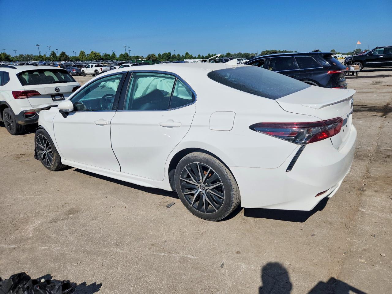 2022 TOYOTA CAMRY SE — снимка 2