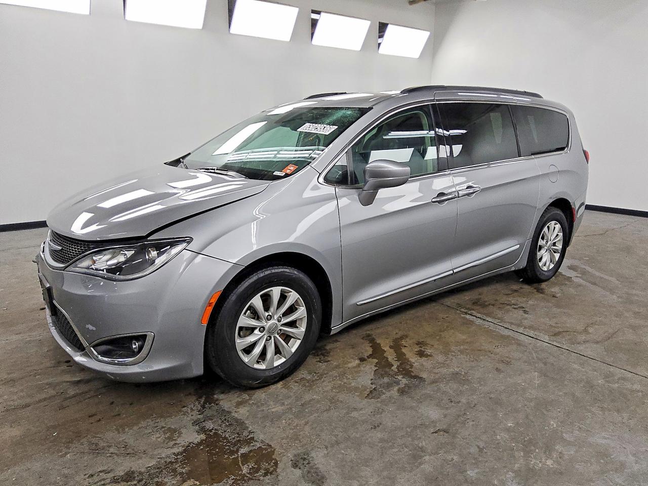 2017 CHRYSLER PACIFICA TOURING L