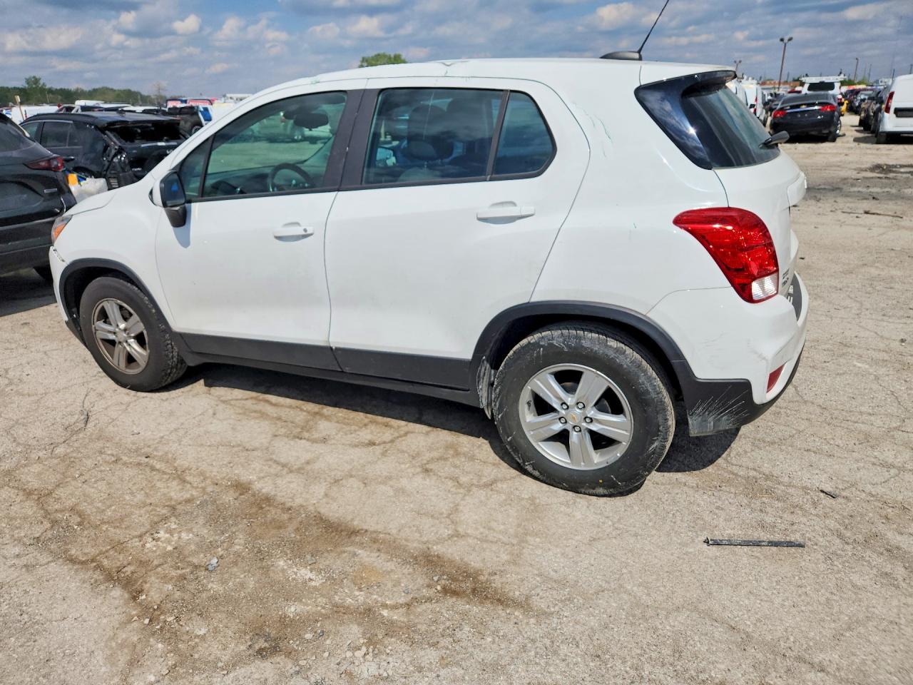 2017 CHEVROLET TRAX LS — снимка 2