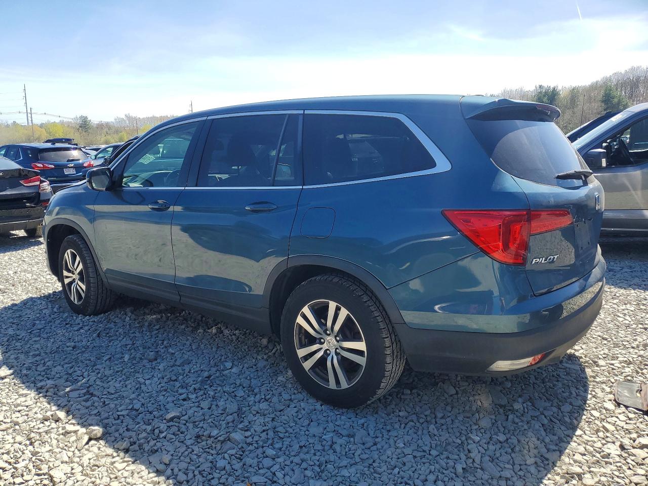 2017 HONDA PILOT EXL — снимка 2