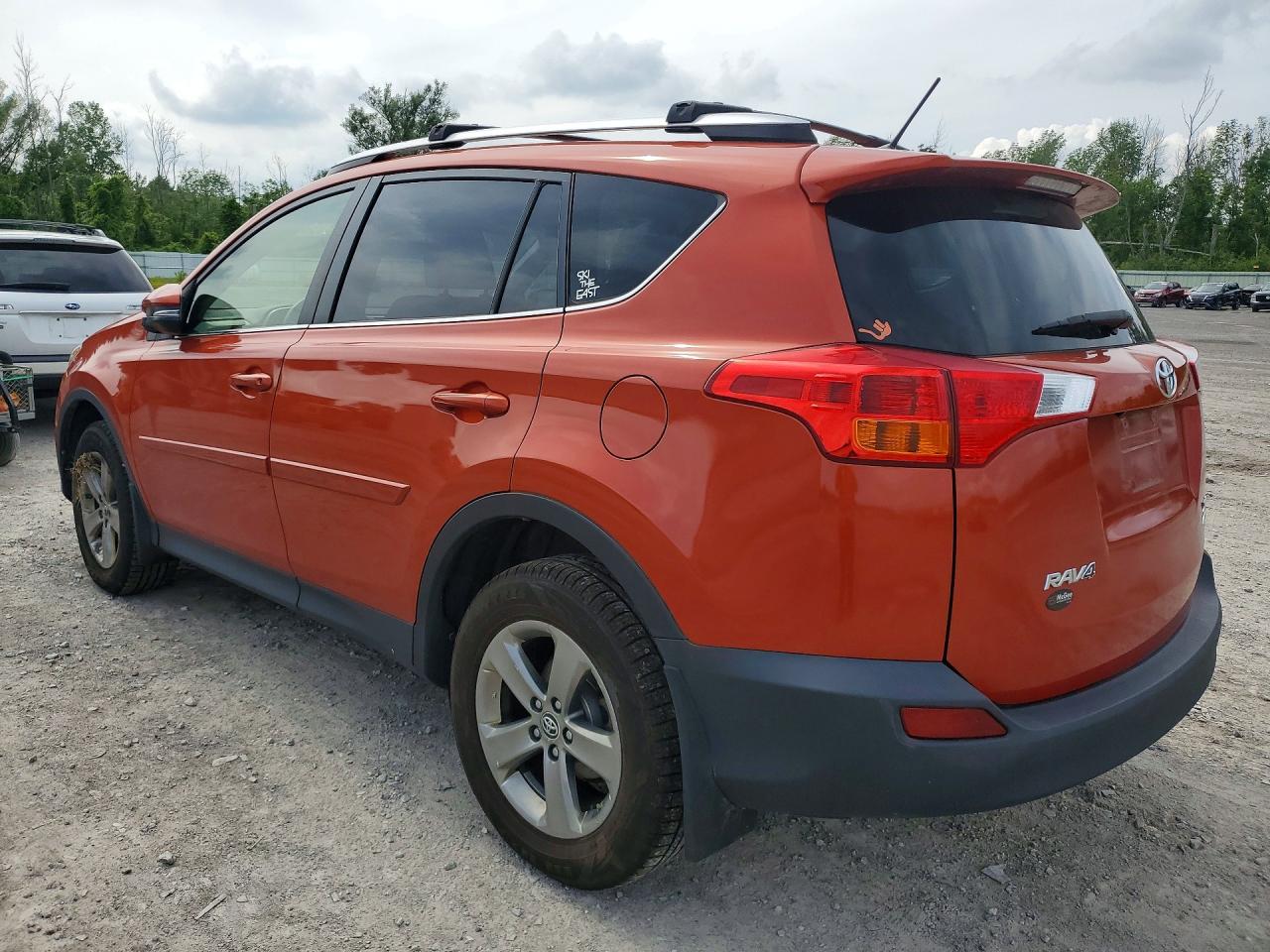 2015 TOYOTA RAV4 XLE — снимка 2