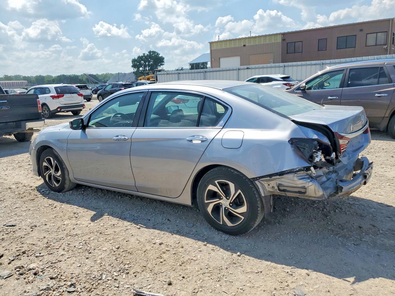 2017 HONDA ACCORD LX — снимка 2