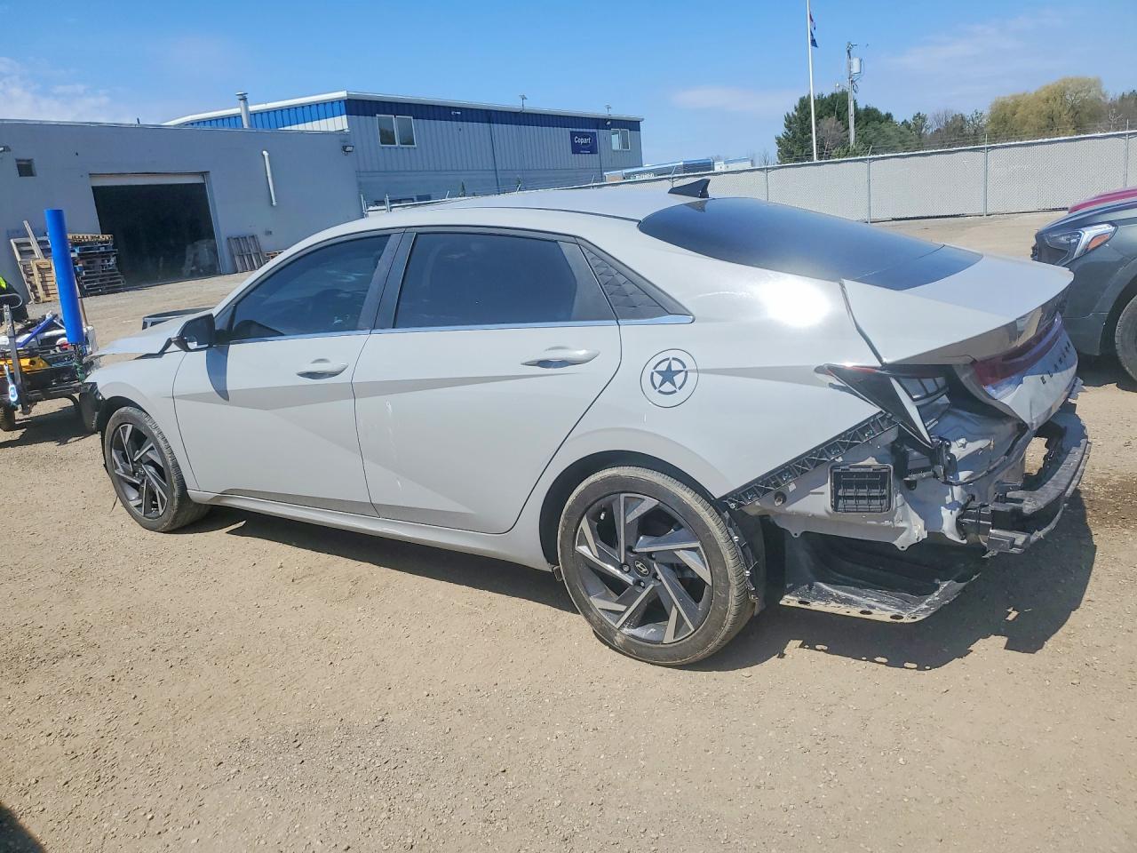 2025 HYUNDAI ELANTRA LUXURY — снимка 2