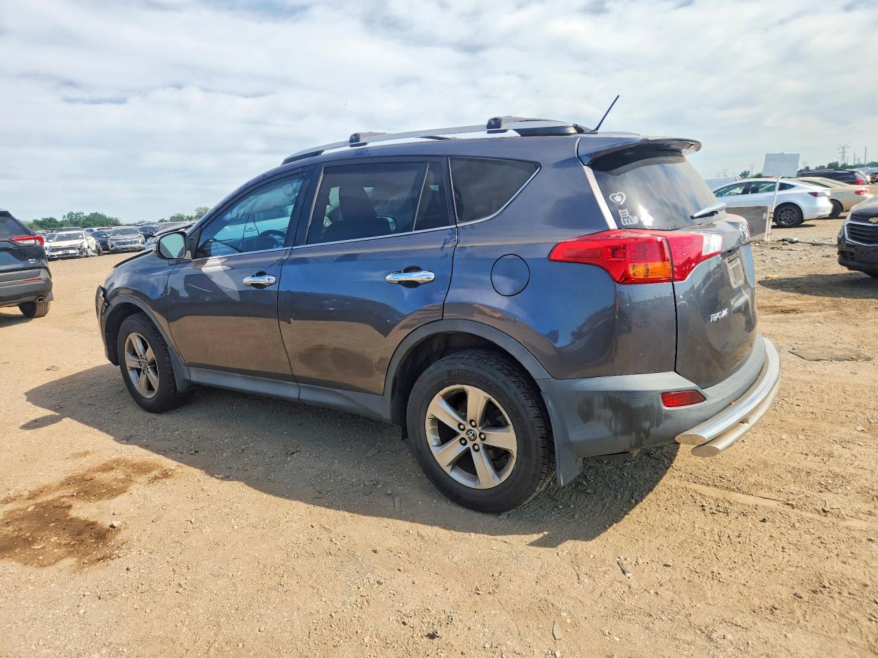2015 TOYOTA RAV4 XLE — снимка 2