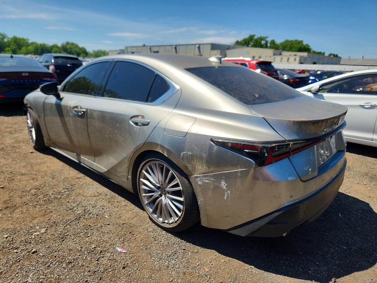 2023 LEXUS IS 300 — снимка 2