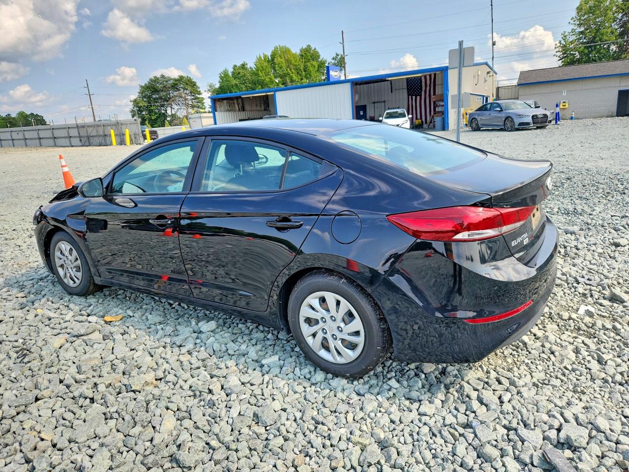 2018 HYUNDAI ELANTRA SE — снимка 2