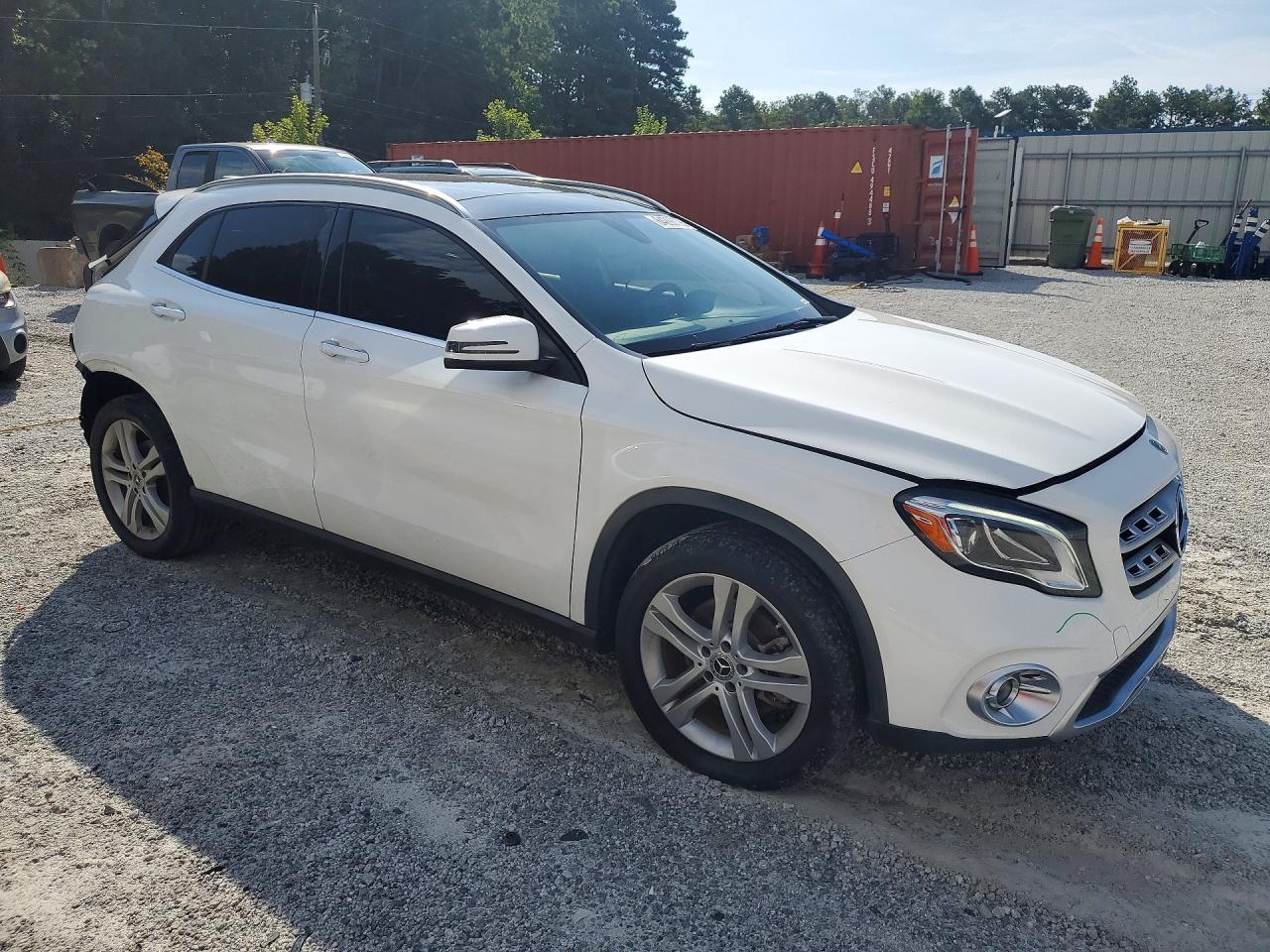 2020 MERCEDES-BENZ GLA 250 4MATIC — снимка 4