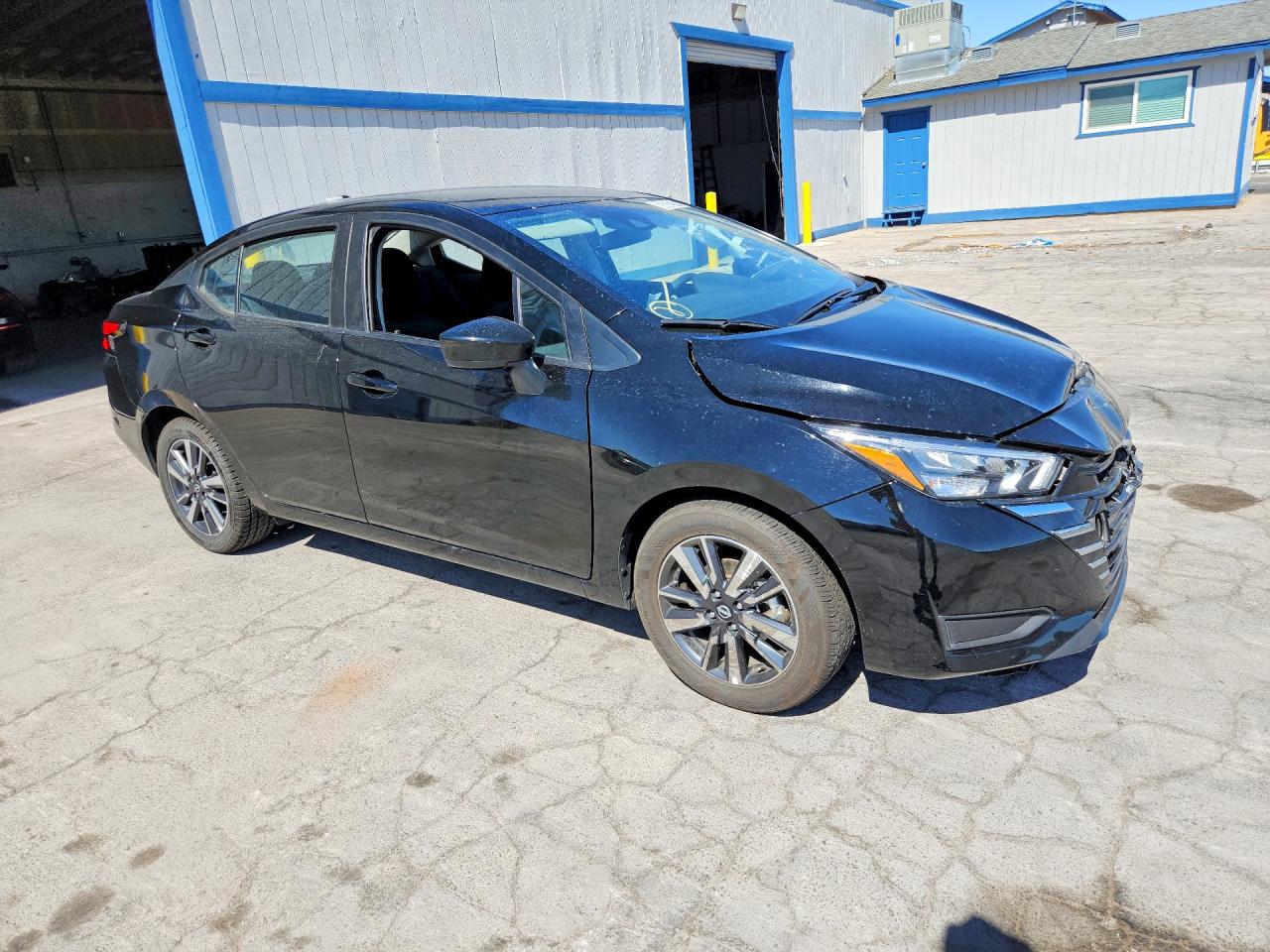 2025 NISSAN VERSA SV — снимка 4