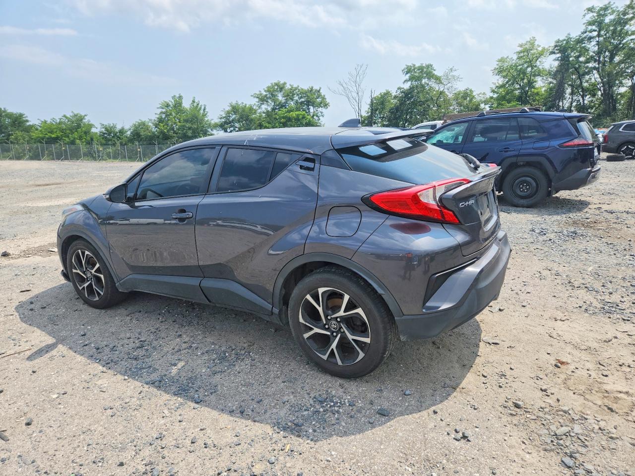 2019 TOYOTA C-HR XLE — снимка 2