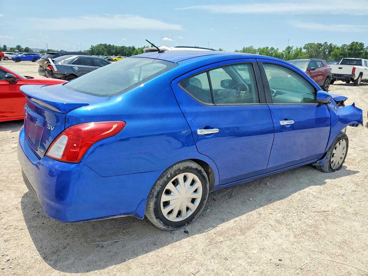 2016 NISSAN VERSA 1.6 SV — снимка 3