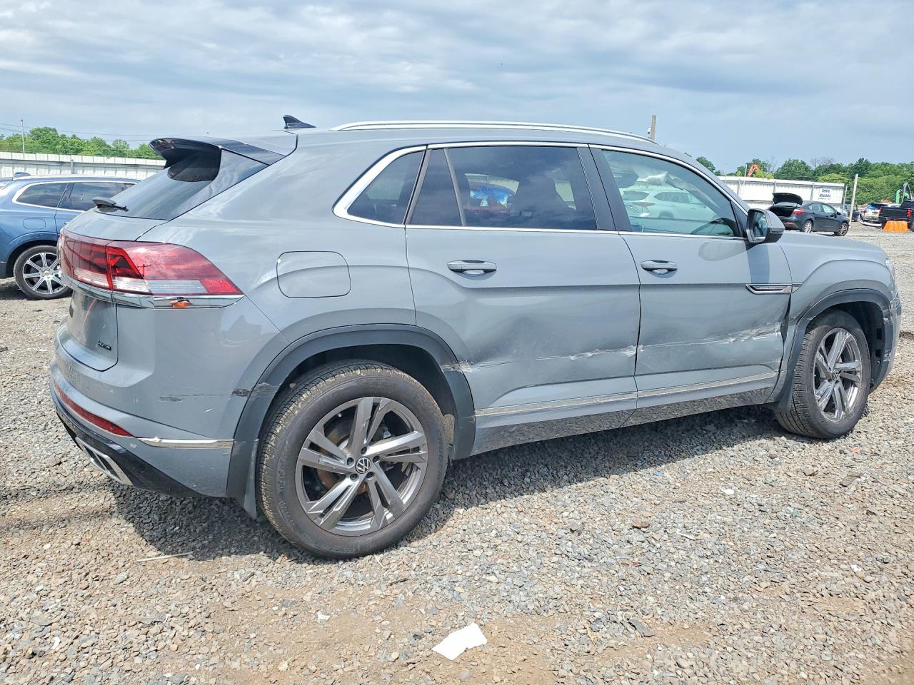 2024 VOLKSWAGEN ATLAS CROSS SPORT SEL R-LINE — снимка 3