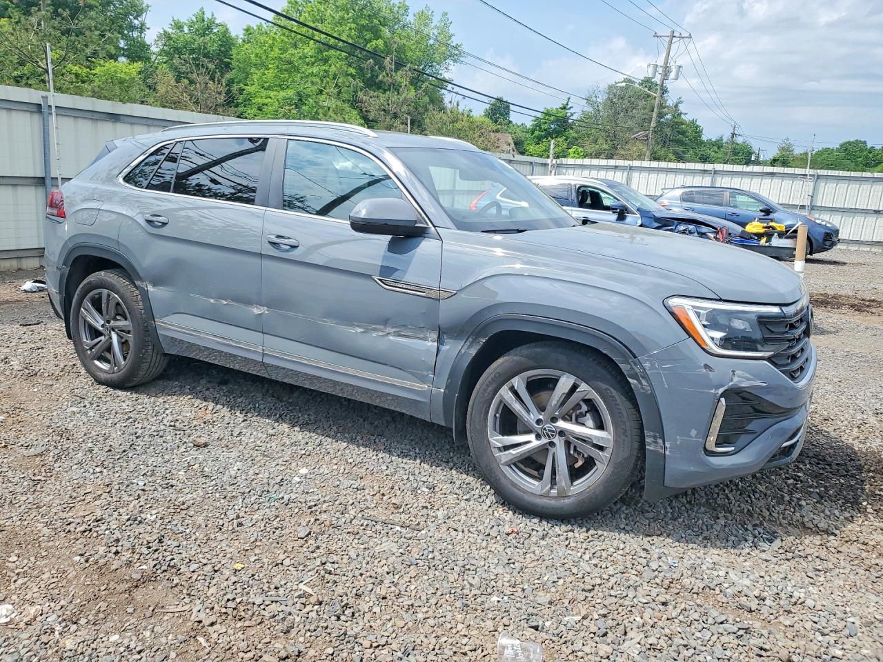 2024 VOLKSWAGEN ATLAS CROSS SPORT SEL R-LINE — снимка 4