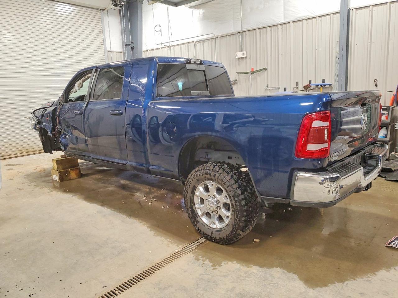 2024 RAM 2500 LARAMIE — снимка 2