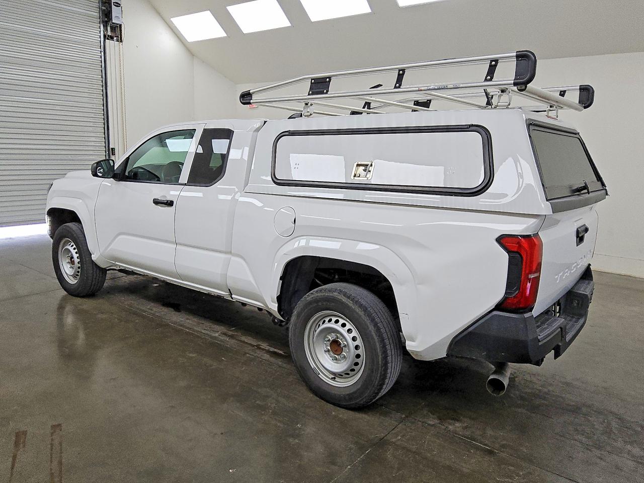 2024 TOYOTA TACOMA SR — снимка 2