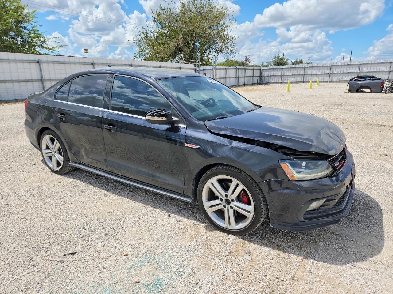 2017 VOLKSWAGEN JETTA GLI — снимка 4
