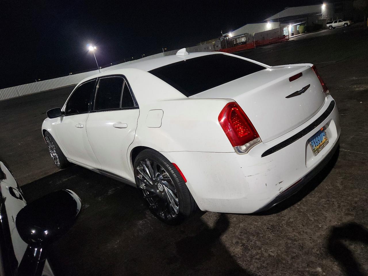 2015 CHRYSLER 300 LIMITED — снимка 2