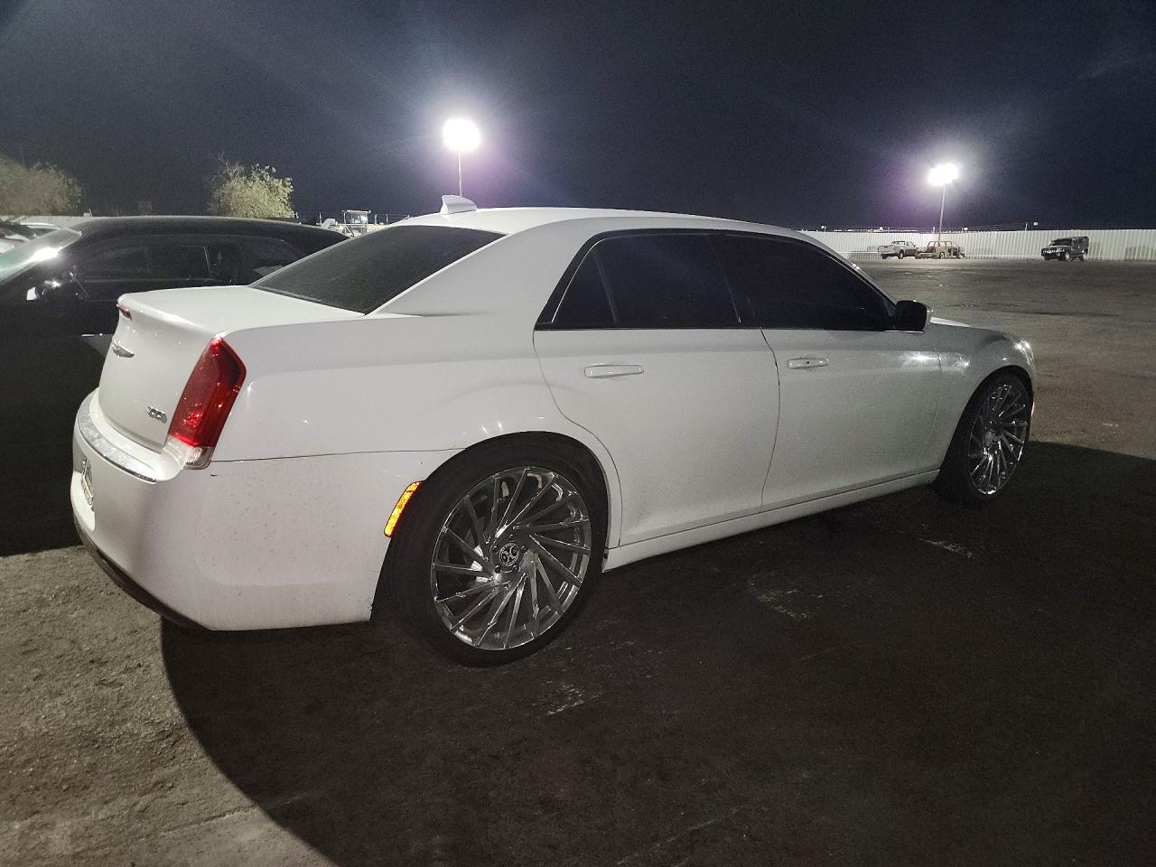2015 CHRYSLER 300 LIMITED — снимка 3
