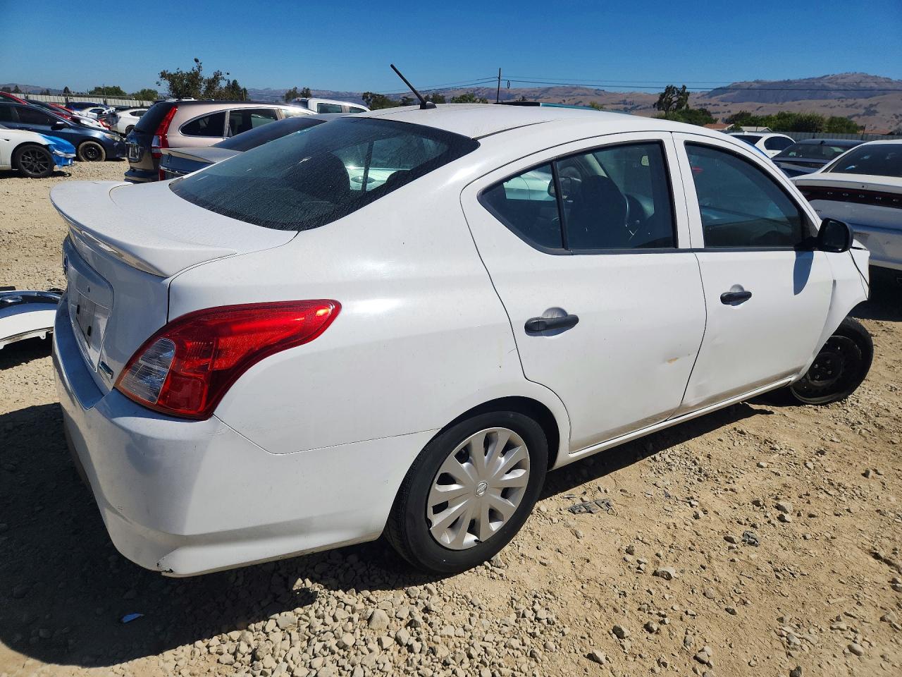 2015 NISSAN VERSA 1.6 S — снимка 3