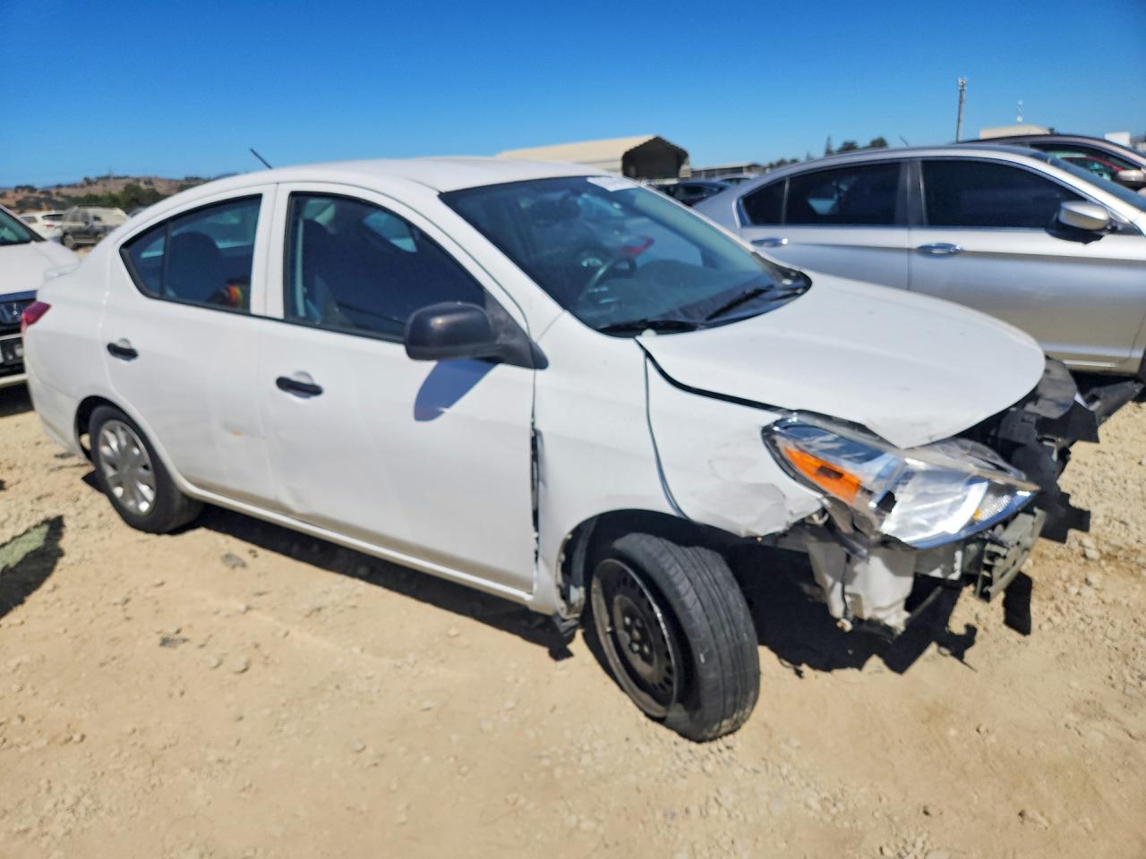2015 NISSAN VERSA 1.6 S — снимка 4