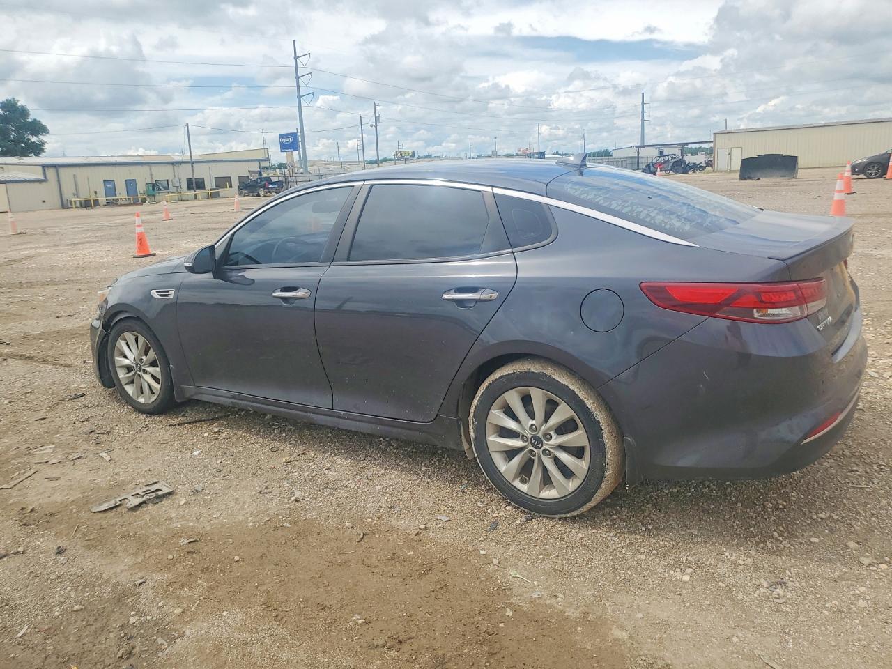 2018 KIA OPTIMA S — снимка 2