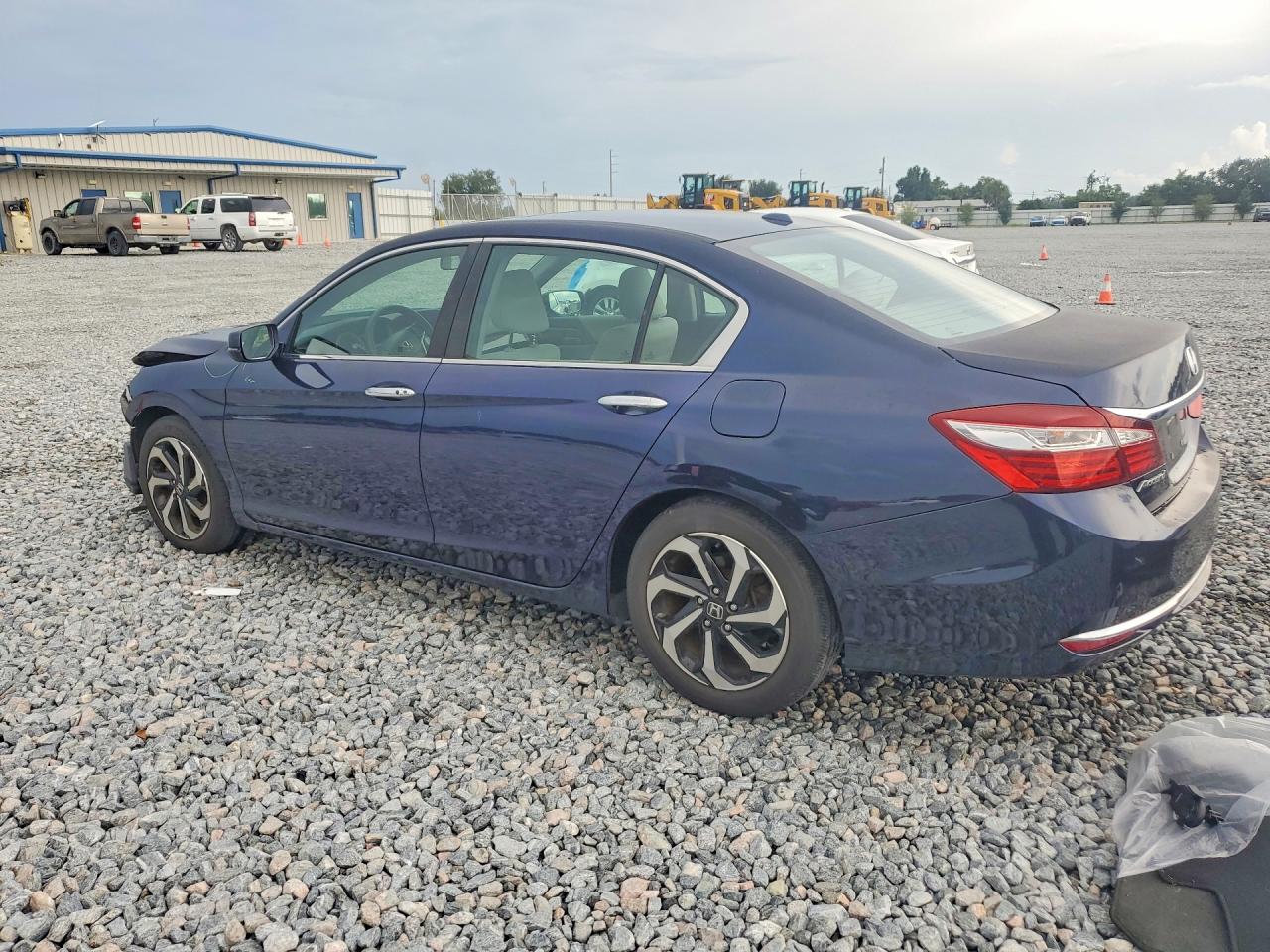 2017 HONDA ACCORD EX — снимка 2