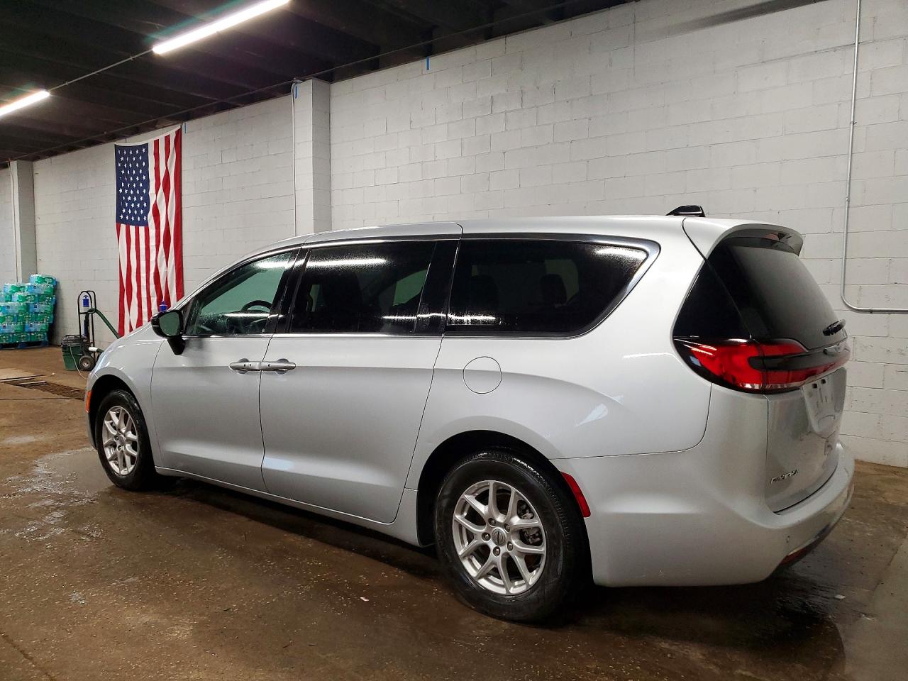 2024 CHRYSLER PACIFICA TOURING L — снимка 2