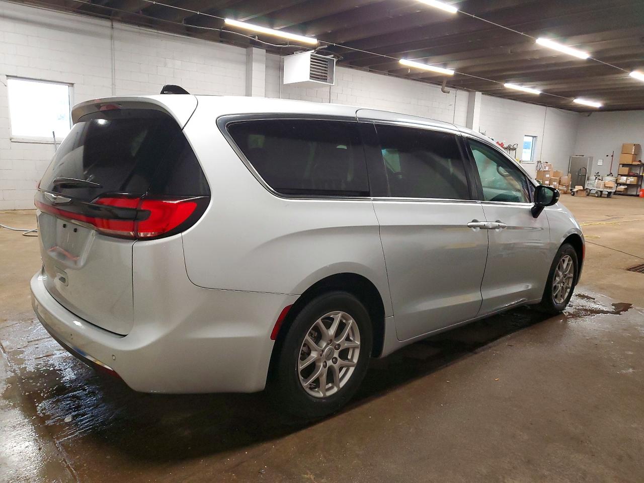 2024 CHRYSLER PACIFICA TOURING L — снимка 3