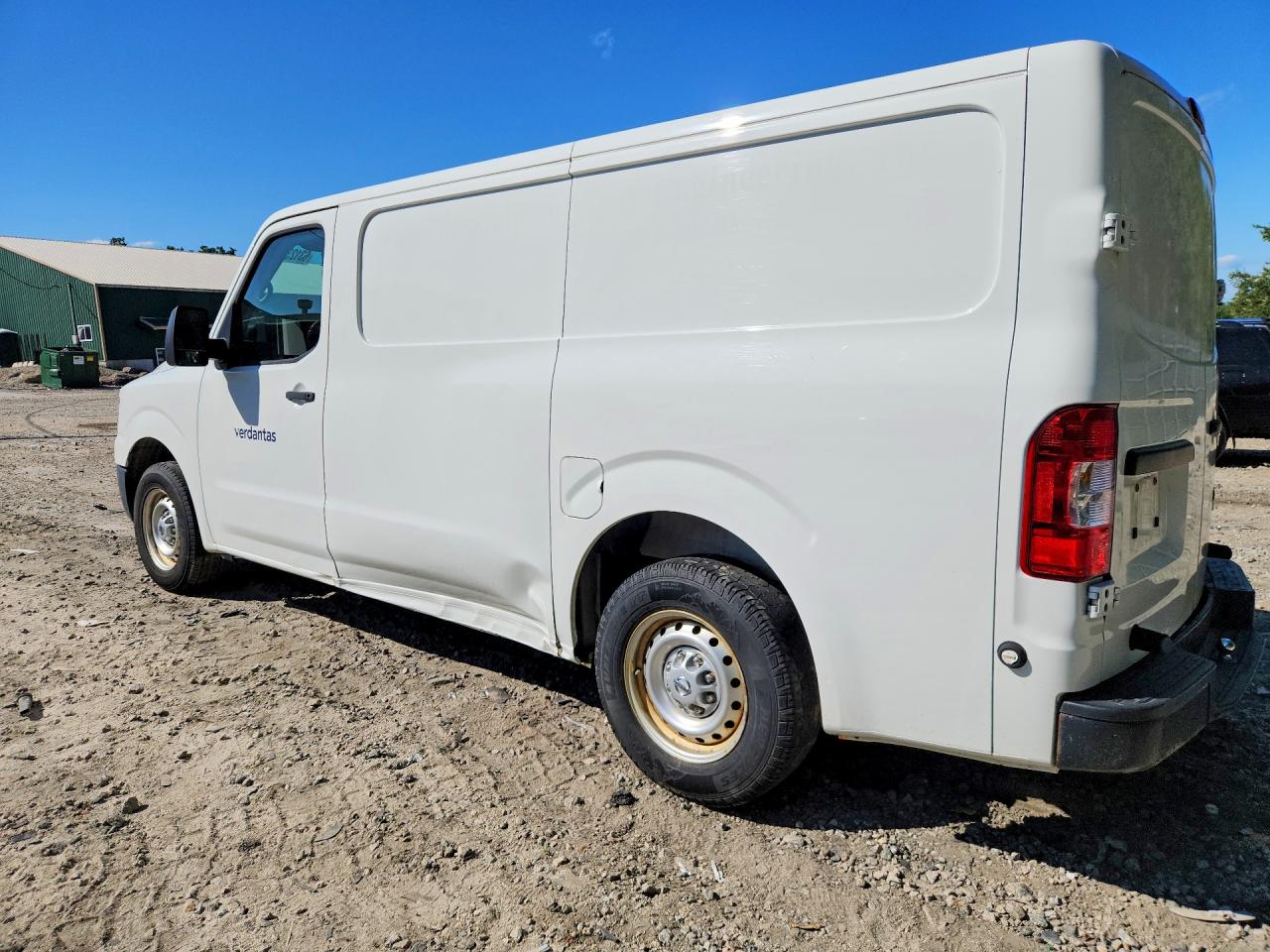 2017 NISSAN NV 2500 HD S — снимка 2