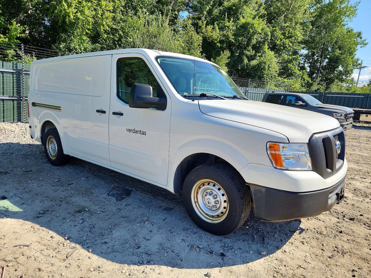 2017 NISSAN NV 2500 HD S — снимка 4