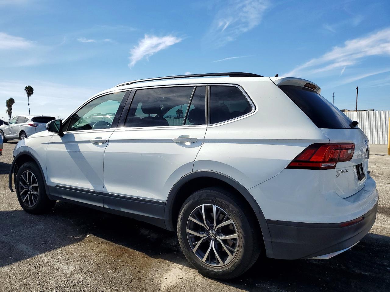 2019 VOLKSWAGEN TIGUAN SE — снимка 2